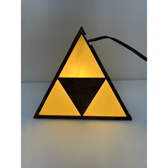 The Legend of Zelda Triforce Light Lamp Hyrule Crest Nintendo - Picture 1 of 11